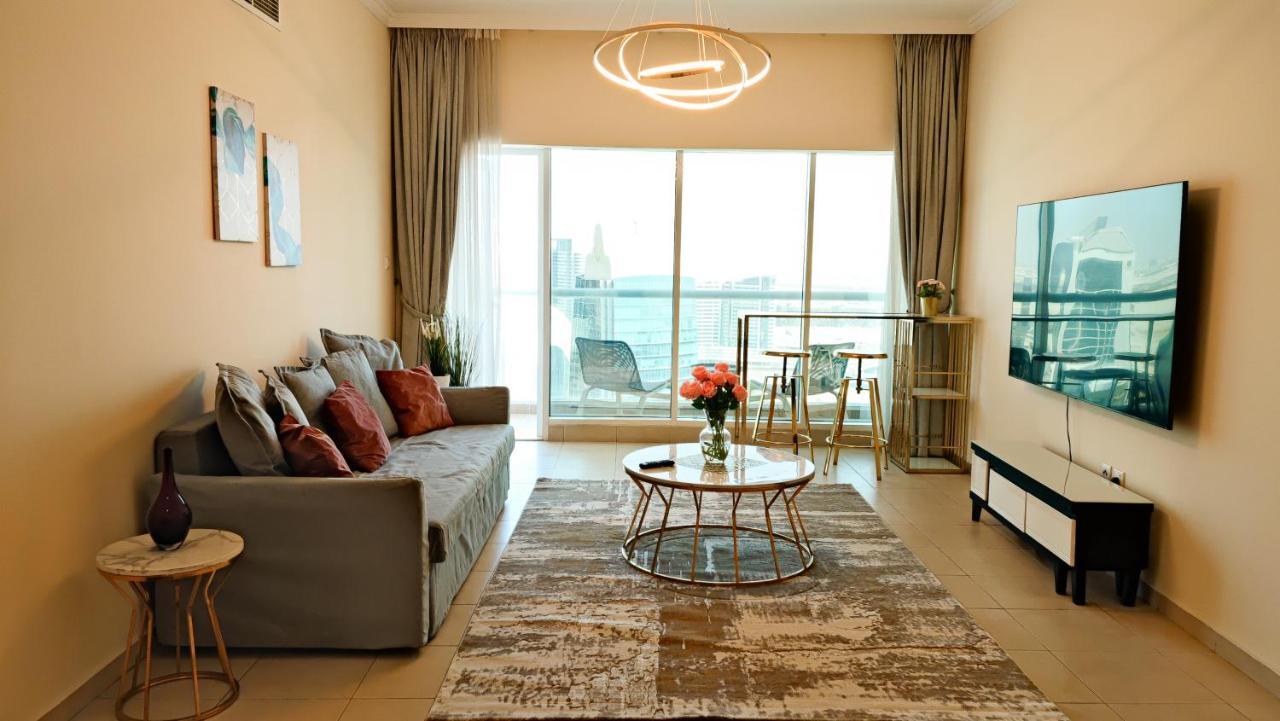 La Buena Vida Holiday Homes Large 2Br Apt Near Burj Khalifa & Dubai Mall Exterior foto