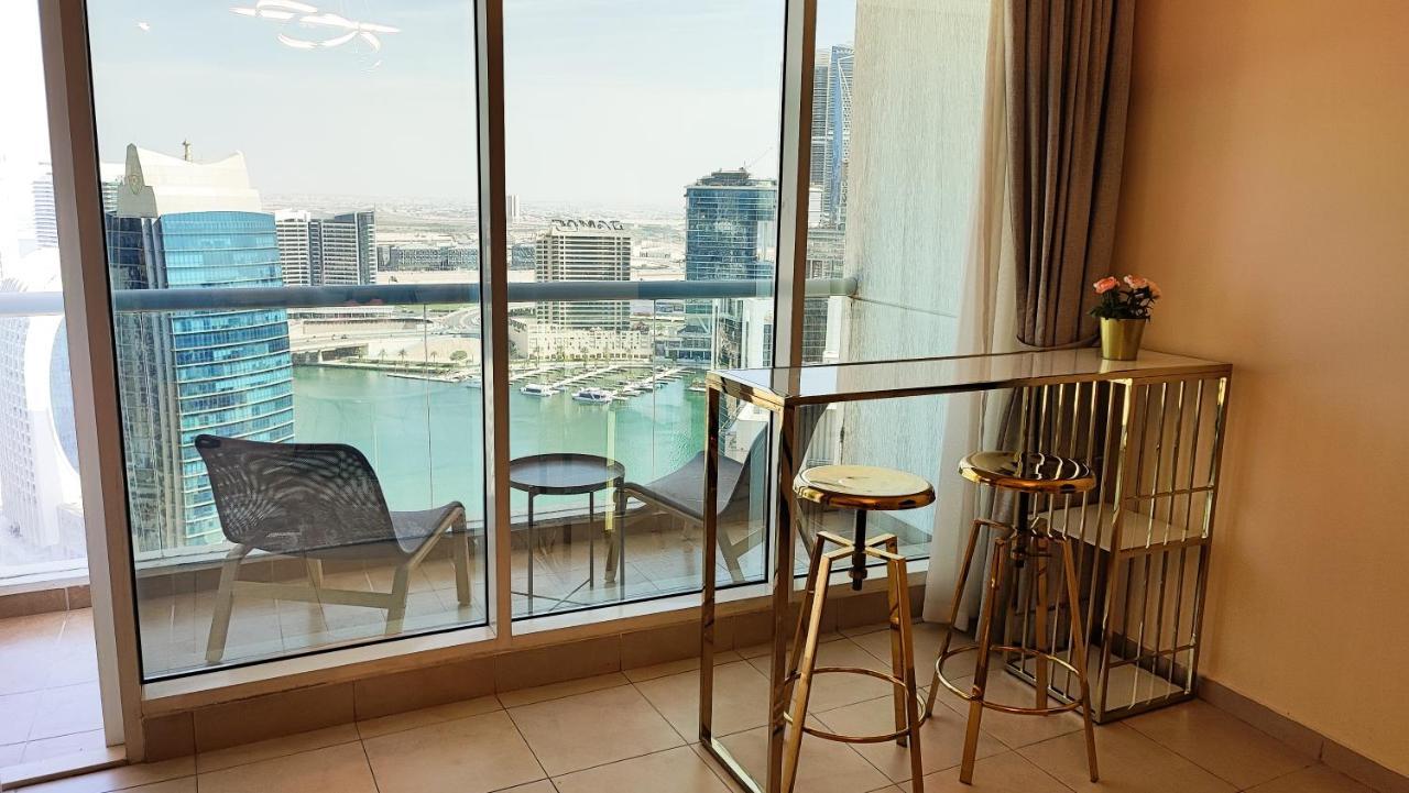 La Buena Vida Holiday Homes Large 2Br Apt Near Burj Khalifa & Dubai Mall Exterior foto